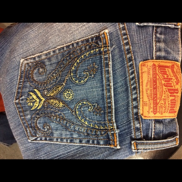 Lucky Brand Bootcut Jeans Sz 2 Embellished Pockets - Picture 3 of 7